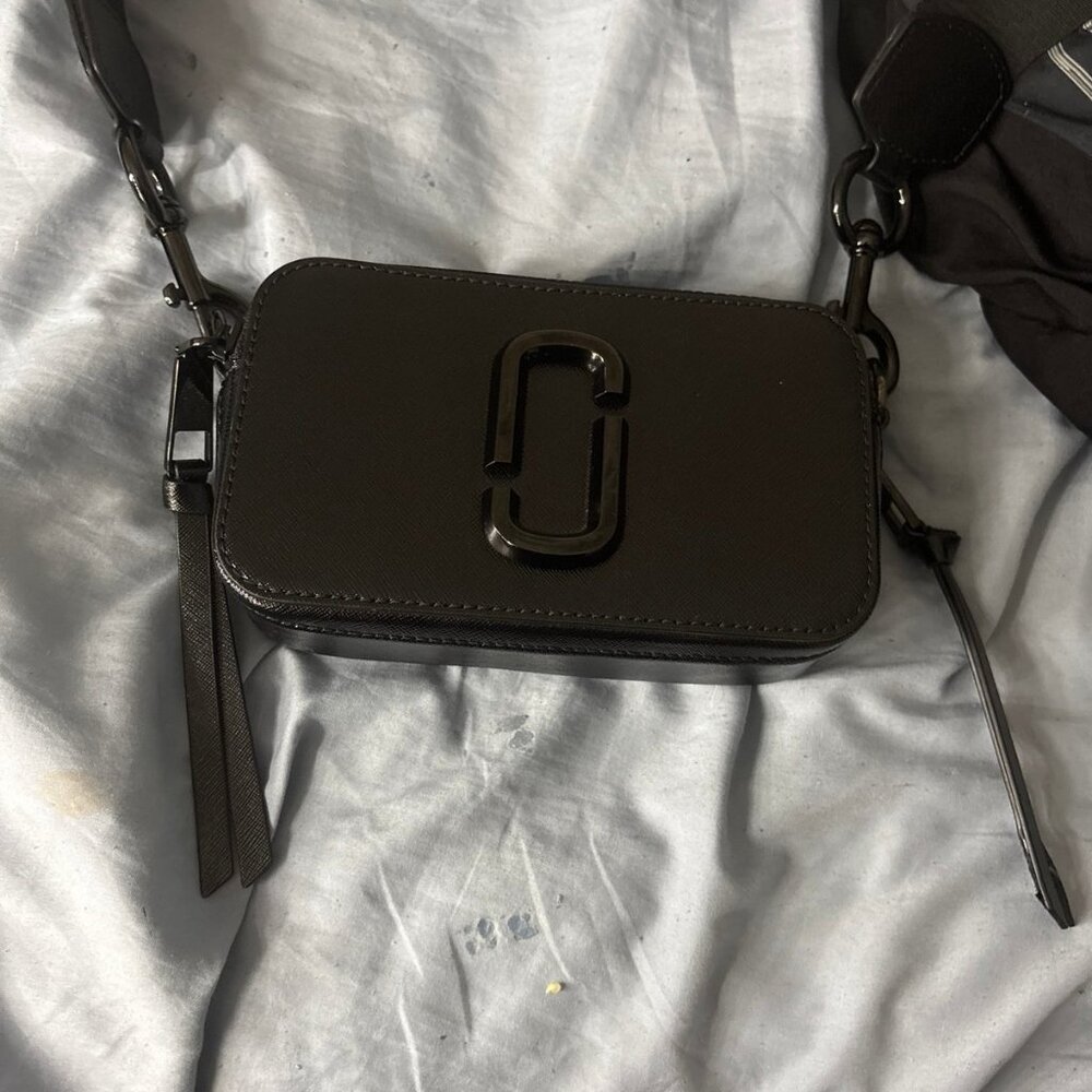 Marc Jacobs Black Leather Snapshot Crossbody Bag